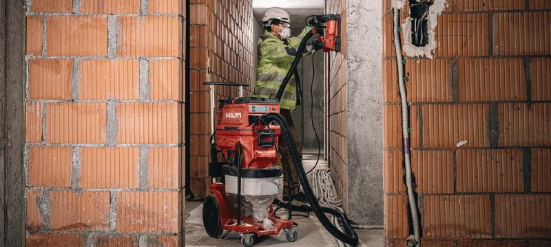 Σκούπα VC 40MX-CB με συνεχή σακούλα κατηγορίας M Πανίσχυρη σκούπα για σύνδεση με εργαλεία και καθαρισμό εργοταξίου (υγρό και στεγνό), με σύστημα συνεχούς σακούλας Εφαρμογές 1