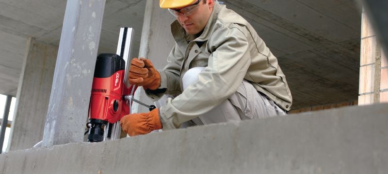 Σύστημα αδαμαντοφόρας διάτρησης DD 120 Πολύ μικρό, ελαφρύ και φορητό αδαμαντοφόρας διάτρησης εργαλείο με διαμαντοκορώνα για διάτρηση σε σκυρόδεμα με χρήση βάσης στήριξης, με διάμετρο από 16-162 mm (5/8 - 6-3/8) Εφαρμογές 1