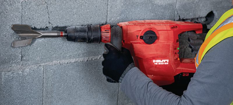 TE 500-22 SDS-Max Πιστολέτο αποκοπής μπαταρίας Πιστολέτο κατεδάφισης και αποκοπής μπαταρίας SDS Max (TE-Y) με ενεργή απορρόφηση κραδασμών για καλέμισμα σε σκυρόδεμα ή τοιχοποιία (πλατφόρμα μπαταριών Nuron) Εφαρμογές 1